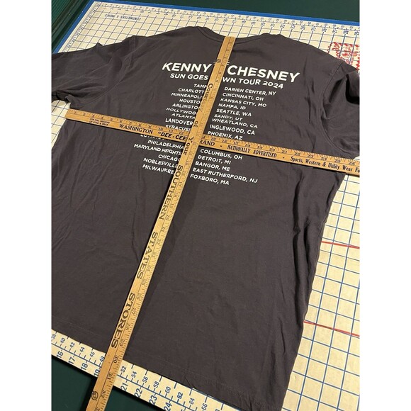 Kenny Chesney 2024 Sun Goes Down Concert Tour T-Shirt 2XL Country Music No Shoes - Picture 7 of 7